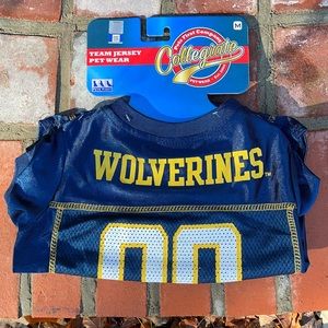 U Of Michigan Wolverines Dog Jersey NWT Sz Med *ALL proceeds go to animals* ❤️
